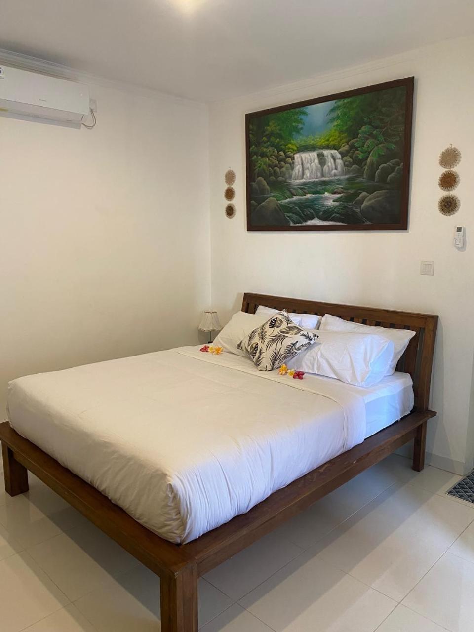 Manis Guest House سمينياك المظهر الخارجي الصورة