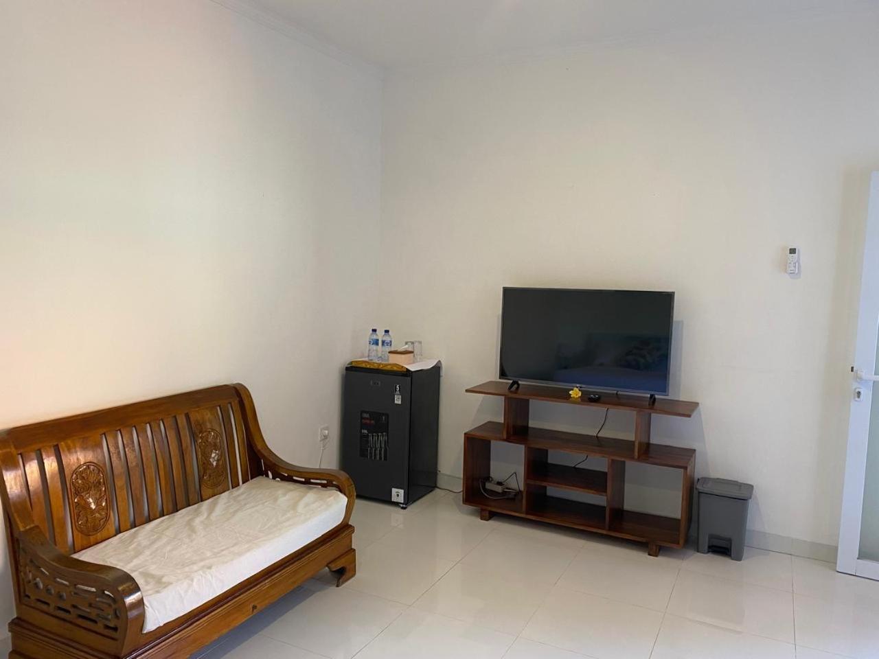 Manis Guest House سمينياك المظهر الخارجي الصورة
